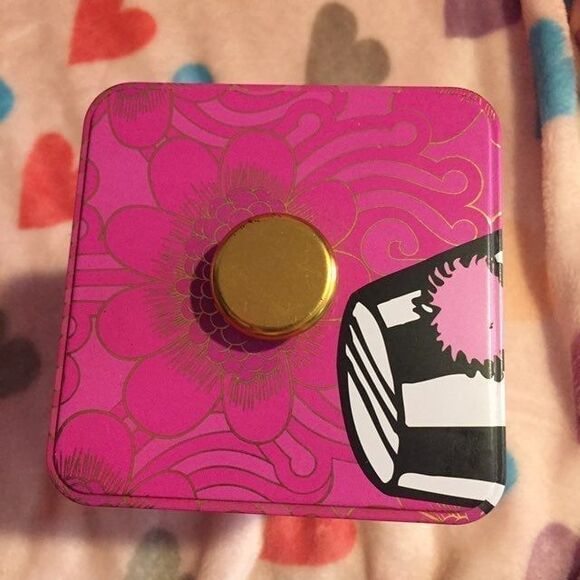 Benefit Cosmetics Collector Tin - Picture 7 of 8